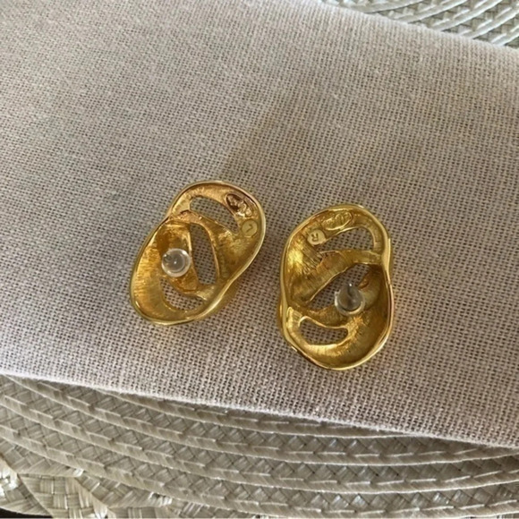 Vintage Signed Napier Pierced Earring - Picture 5 of 5